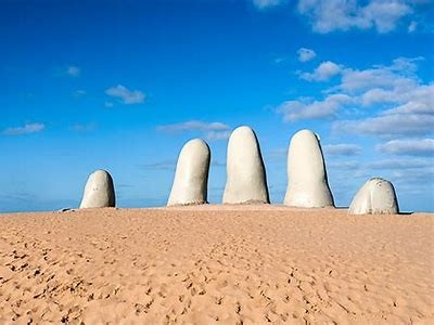 Exploring the Thriving Casino Scene in Uruguay: A Guide for Tourists and Gamblers